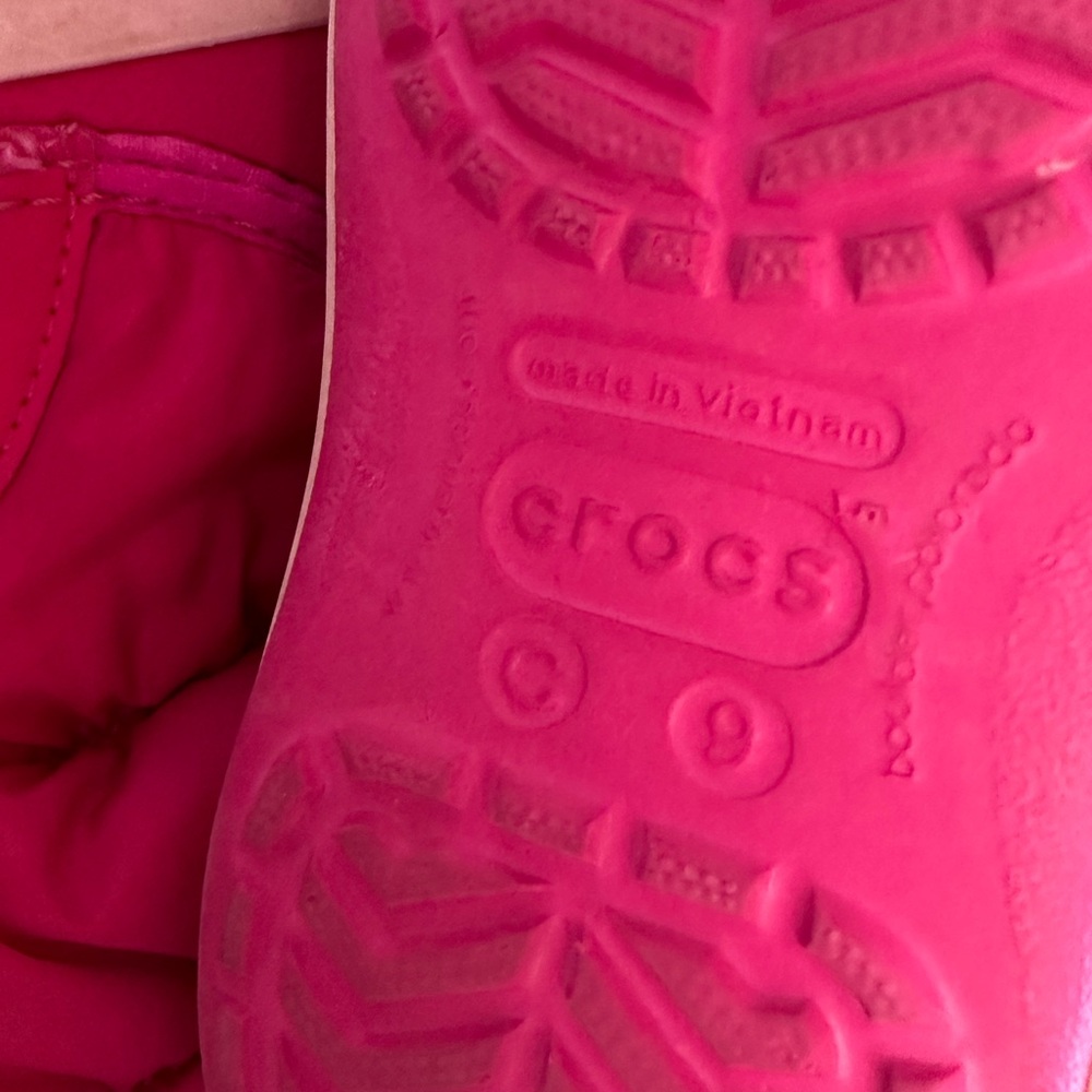 CROCS Kids Fuchsia Snow Boots